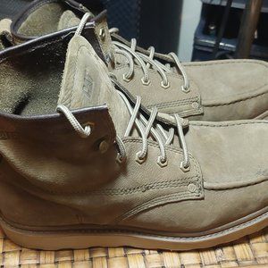 CAT Boots 13M great condition